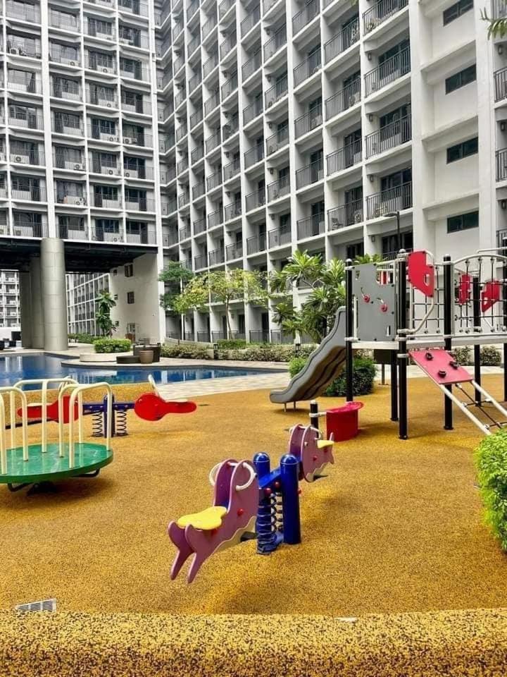 Shore 2 Residences High Speed Internet Walking Distance To Moa And Ikea Manila Exteriér fotografie