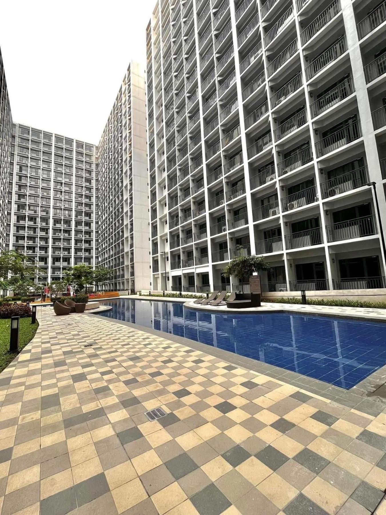 Shore 2 Residences High Speed Internet Walking Distance To Moa And Ikea Manila Exteriér fotografie